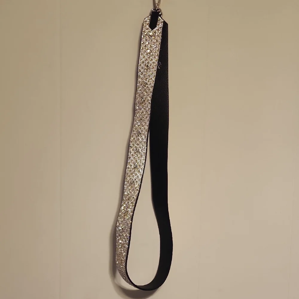Elegant Silver Bag Strap - Picture 3 of 4